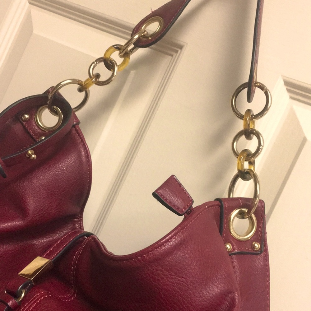 Elegant Burgundy Wine Leather Cross Body/ Shoulder Bag - Picture 5 of 13